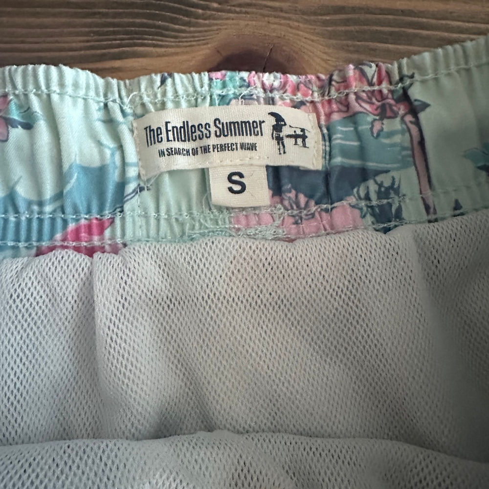 The Endless Summer Swim Trunks S Tropical Print - Picture 2 of 9